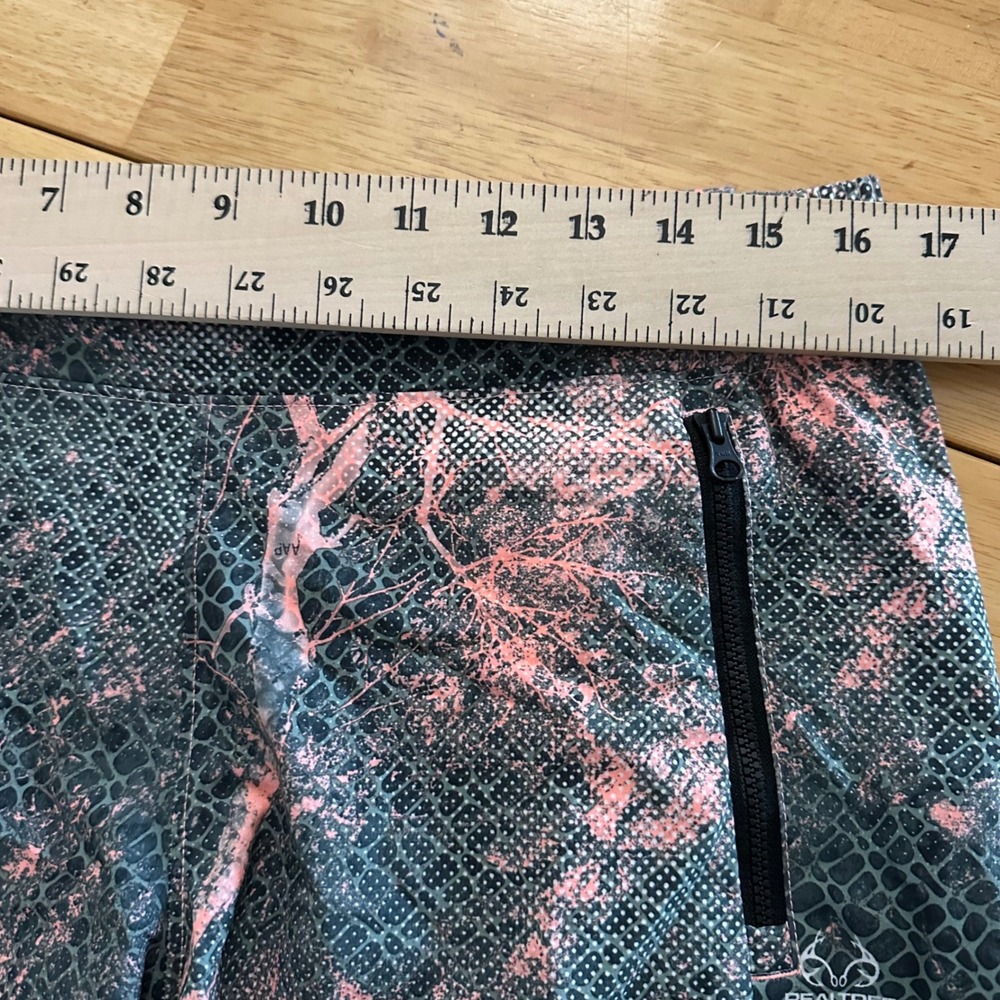 Columbia‎ Sportswear PFG Shorts Women's M RealTree MAKO Camo Zip Pockets Fishing - Picture 8 of 12